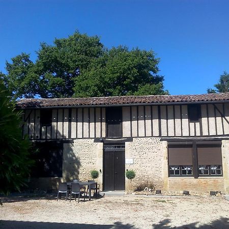 Les Gites de Castera Aire-sur-lʼAdour Exterior foto