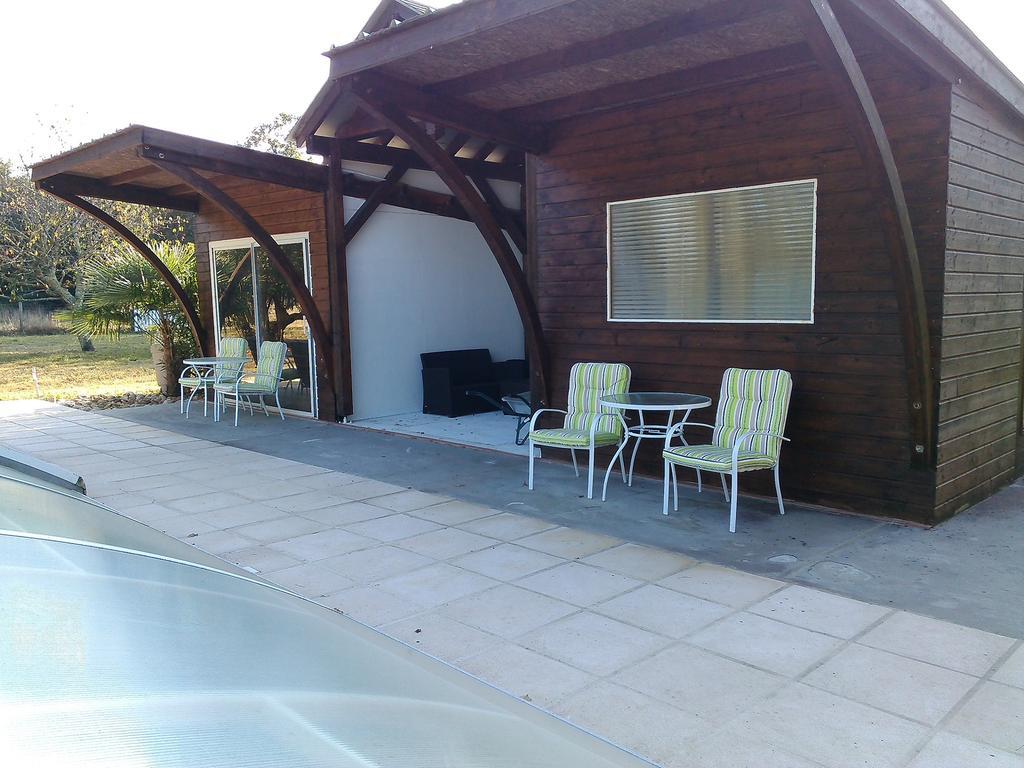 Les Gites de Castera Aire-sur-lʼAdour Exterior foto