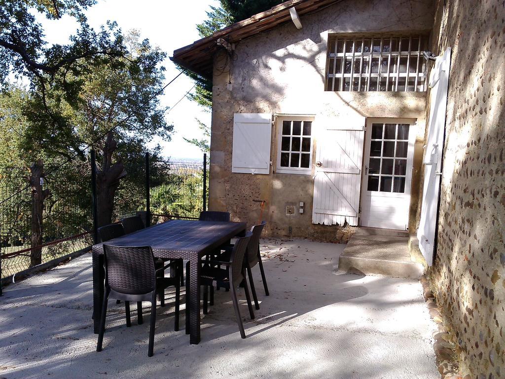Les Gites de Castera Aire-sur-lʼAdour Exterior foto