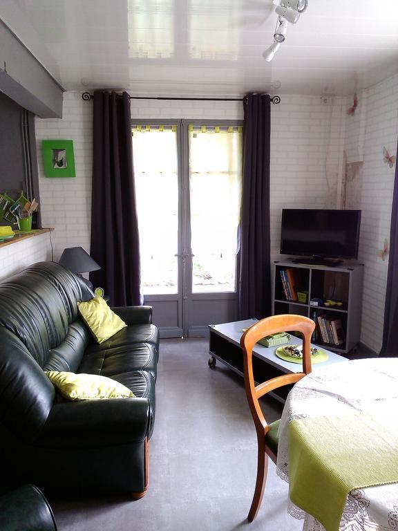 Les Gites de Castera Aire-sur-lʼAdour Exterior foto