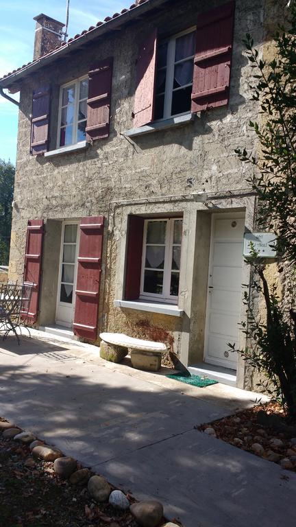 Les Gites de Castera Aire-sur-lʼAdour Exterior foto