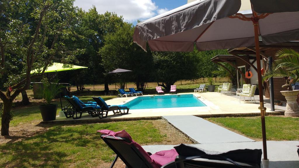 Les Gites de Castera Aire-sur-lʼAdour Exterior foto