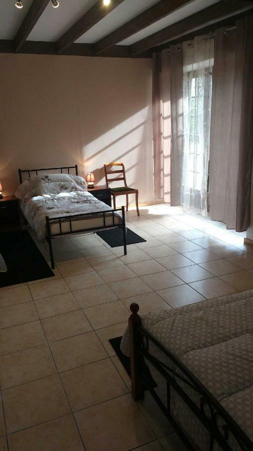 Les Gites de Castera Aire-sur-lʼAdour Exterior foto